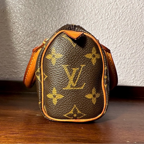 Authentic Louis Vuitton Mini HL Speedy🤎💛 - Picture 4 of 16